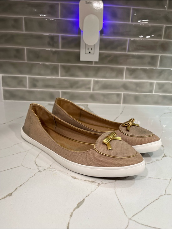 Tory Burch Shoes - Tory Burch Women’s Size 10 Color Tan
